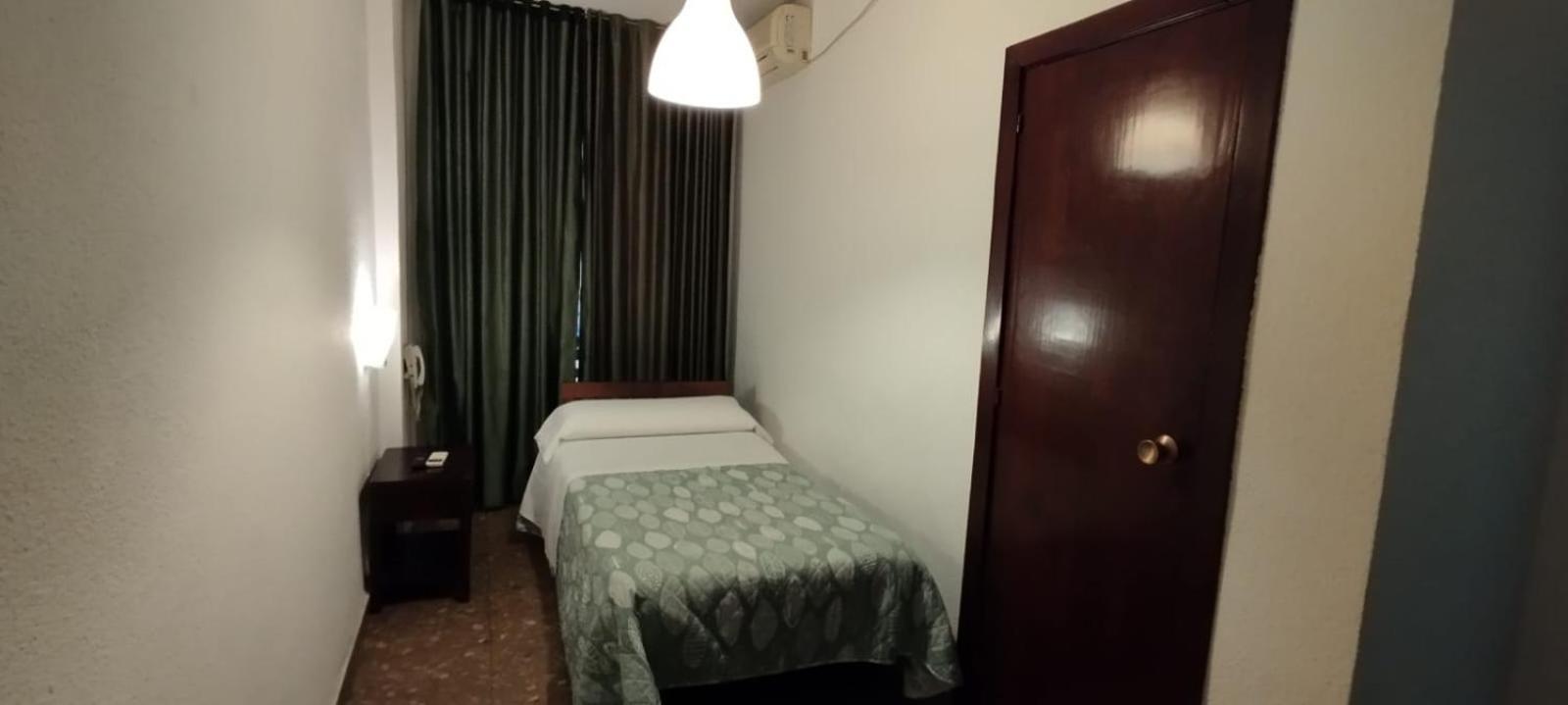 Hostal Ronda Kordoba Zewnętrze zdjęcie