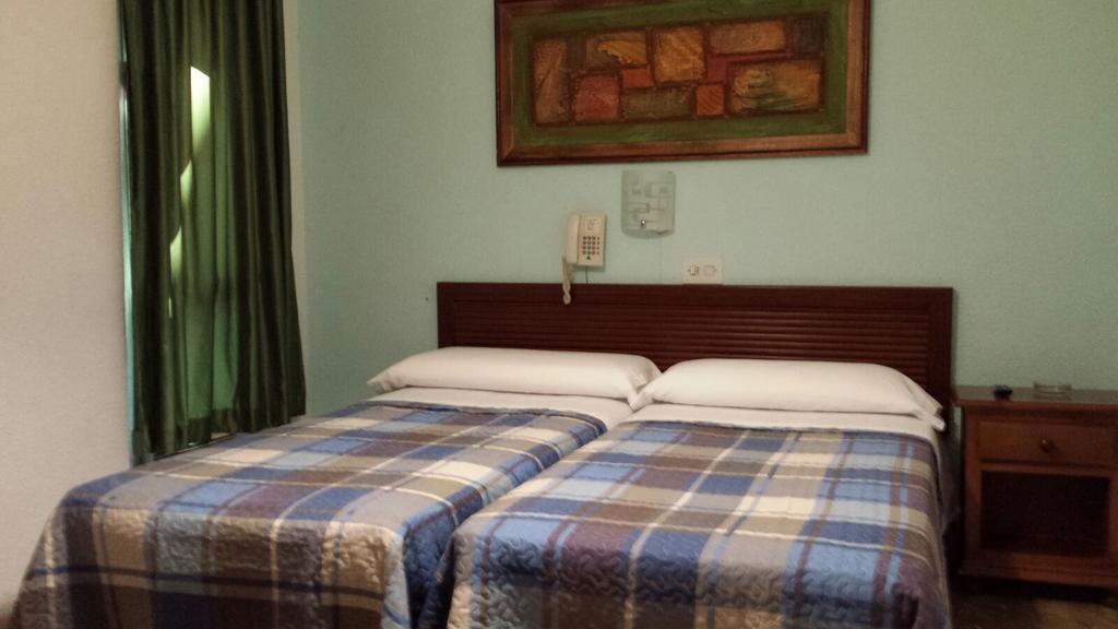 Hostal Ronda Kordoba Zewnętrze zdjęcie